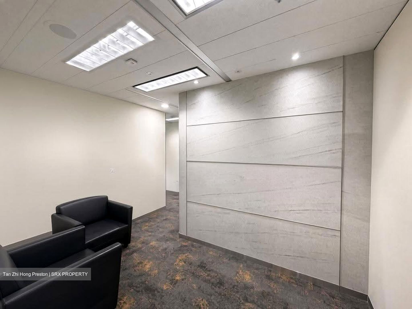 Gateway West (D7), Office #639845271